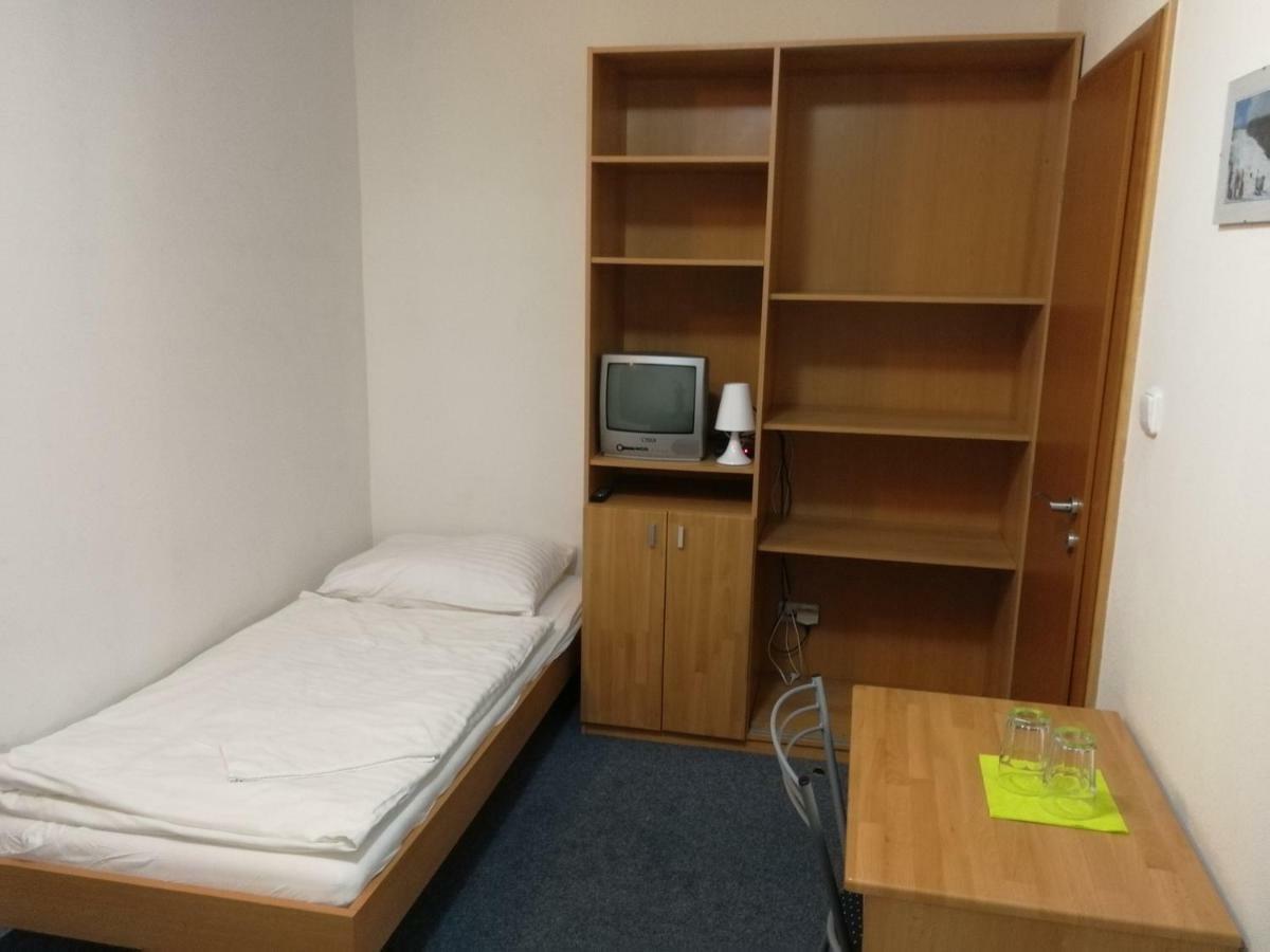 Penzion Zoo Pod Hresnou Kavecany Quarto foto